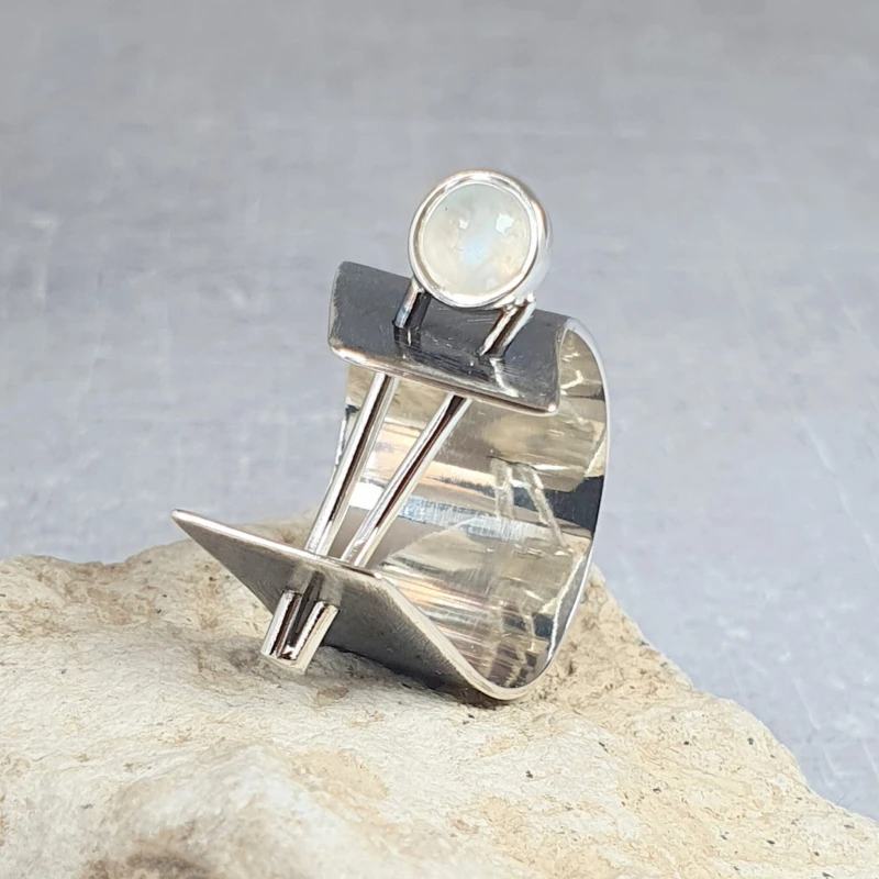 moonstone pierścionek.jpg