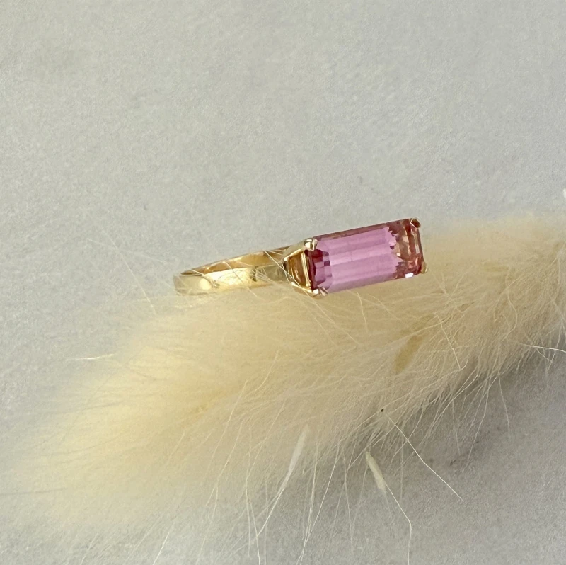 zloty-pierscionek-z-urmalinem1,18ct-bluemoss.jpg