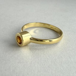 złoty pierścionek 585 z naturalnym żółtym cytrynem 0,17ct-bluemoss.jpg