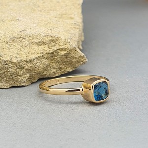 London blue 0,67ct.jpg